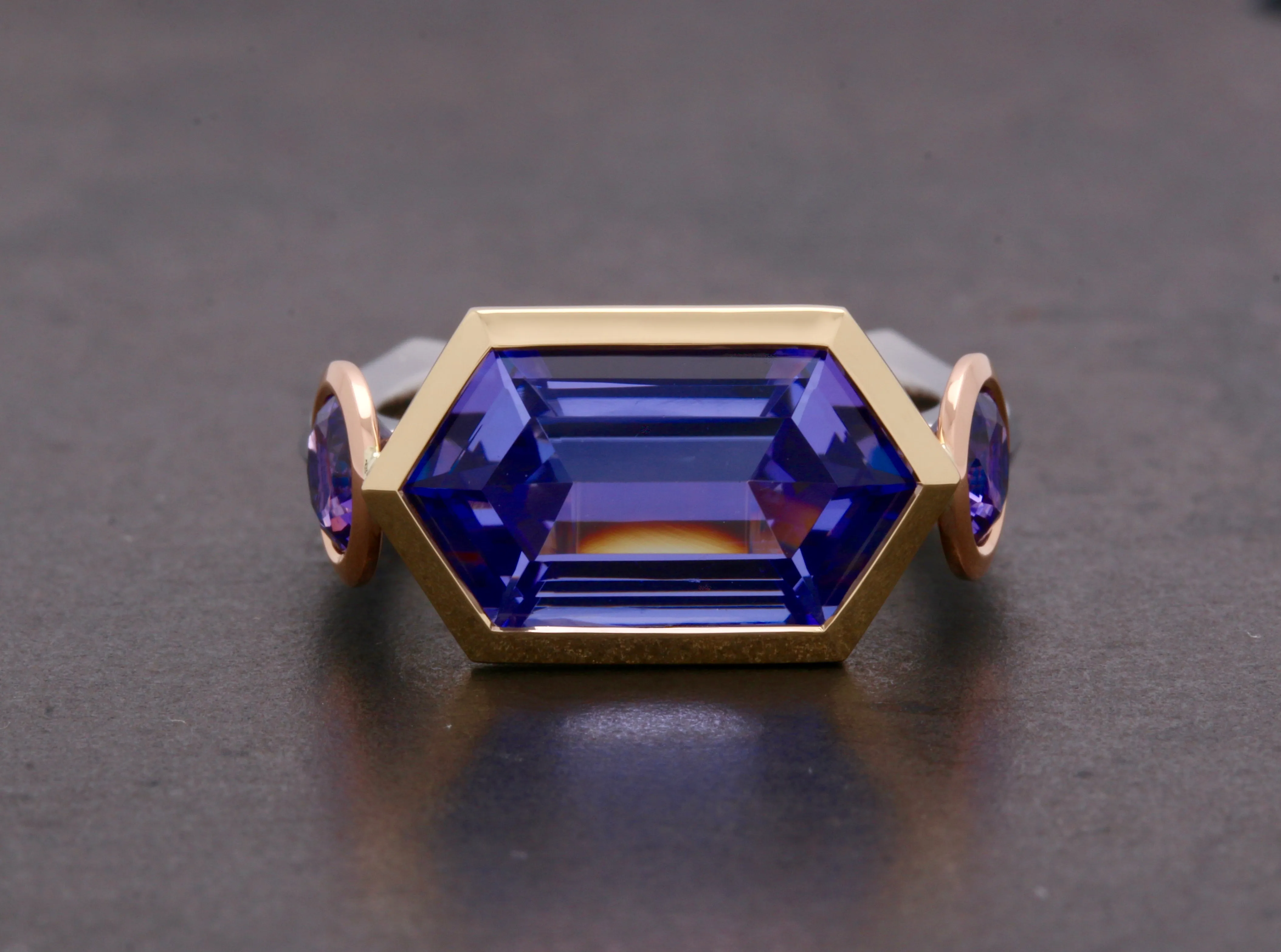 Haleiva Ring