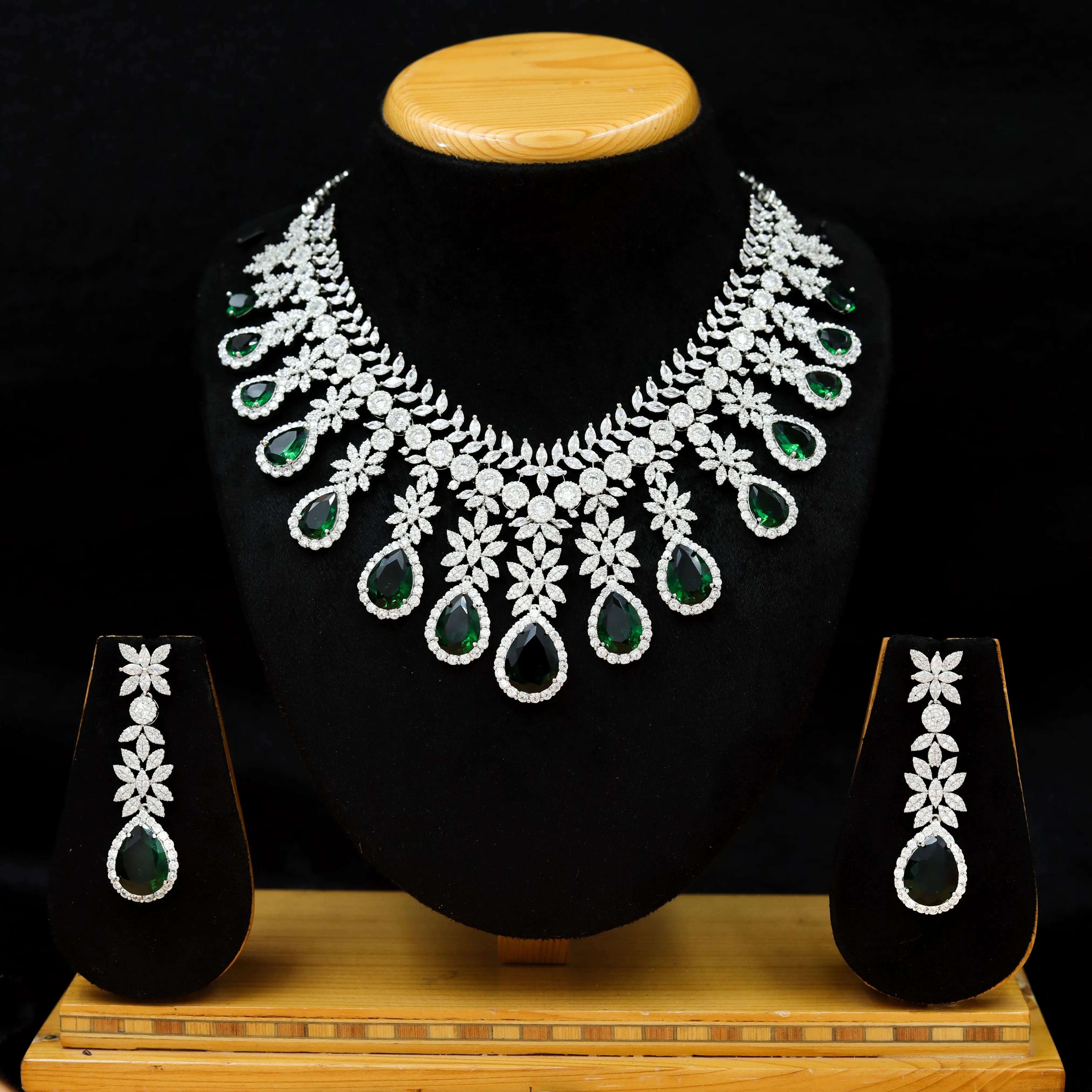 Round Neck Zircon/AD Necklace Set 10152-4