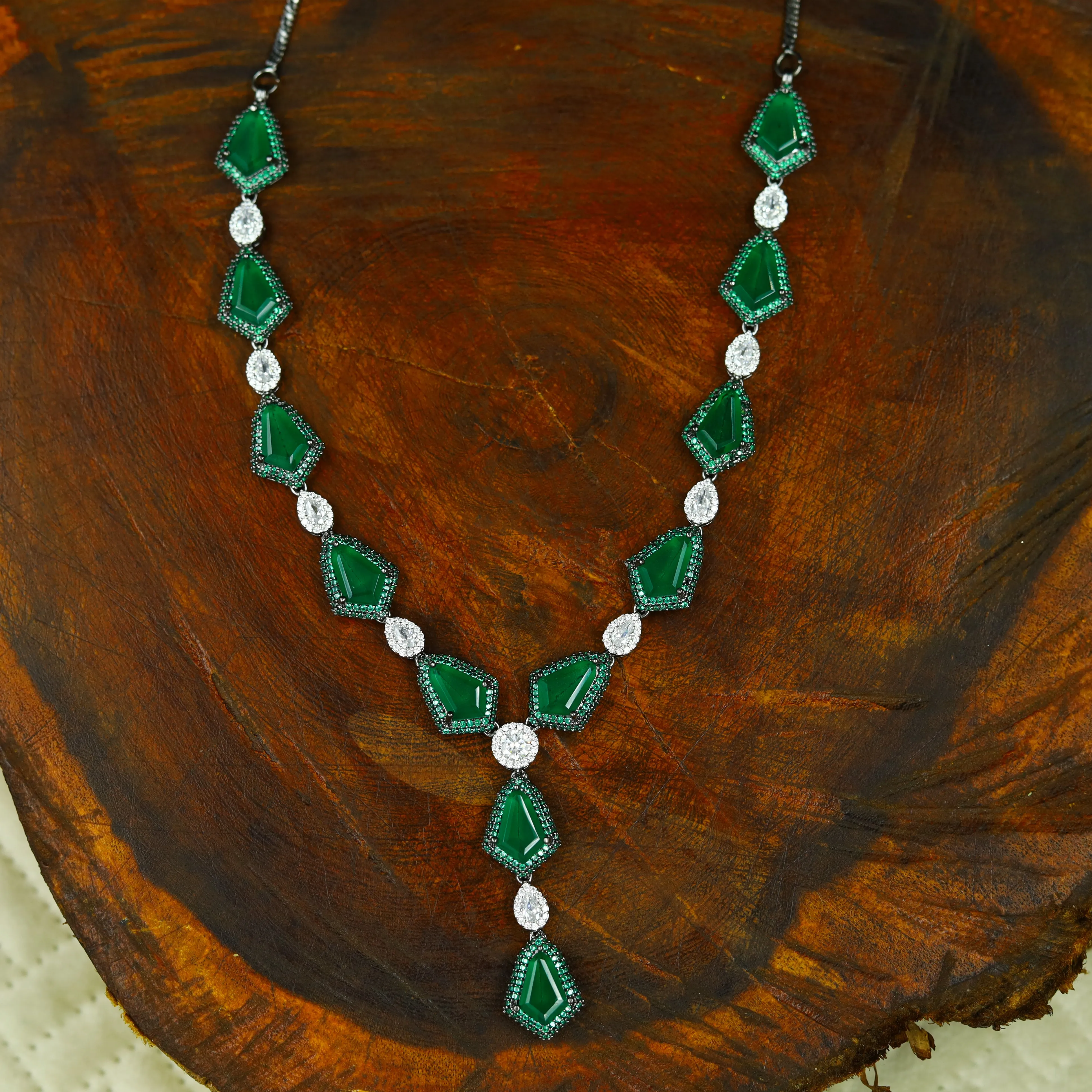Round Neck Zircon/AD Necklace Set 12539-28