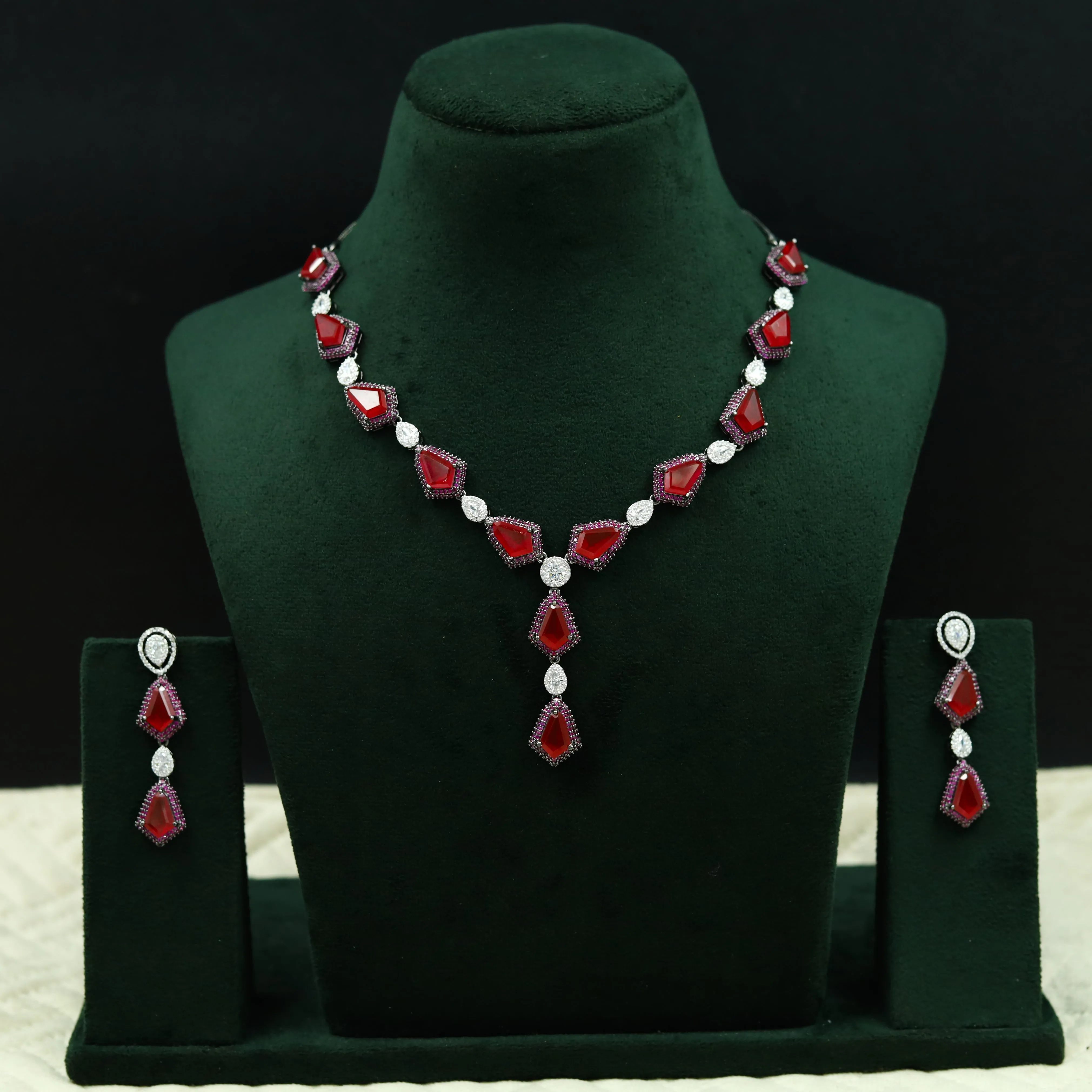 Round Neck Zircon/AD Necklace Set 12539-28