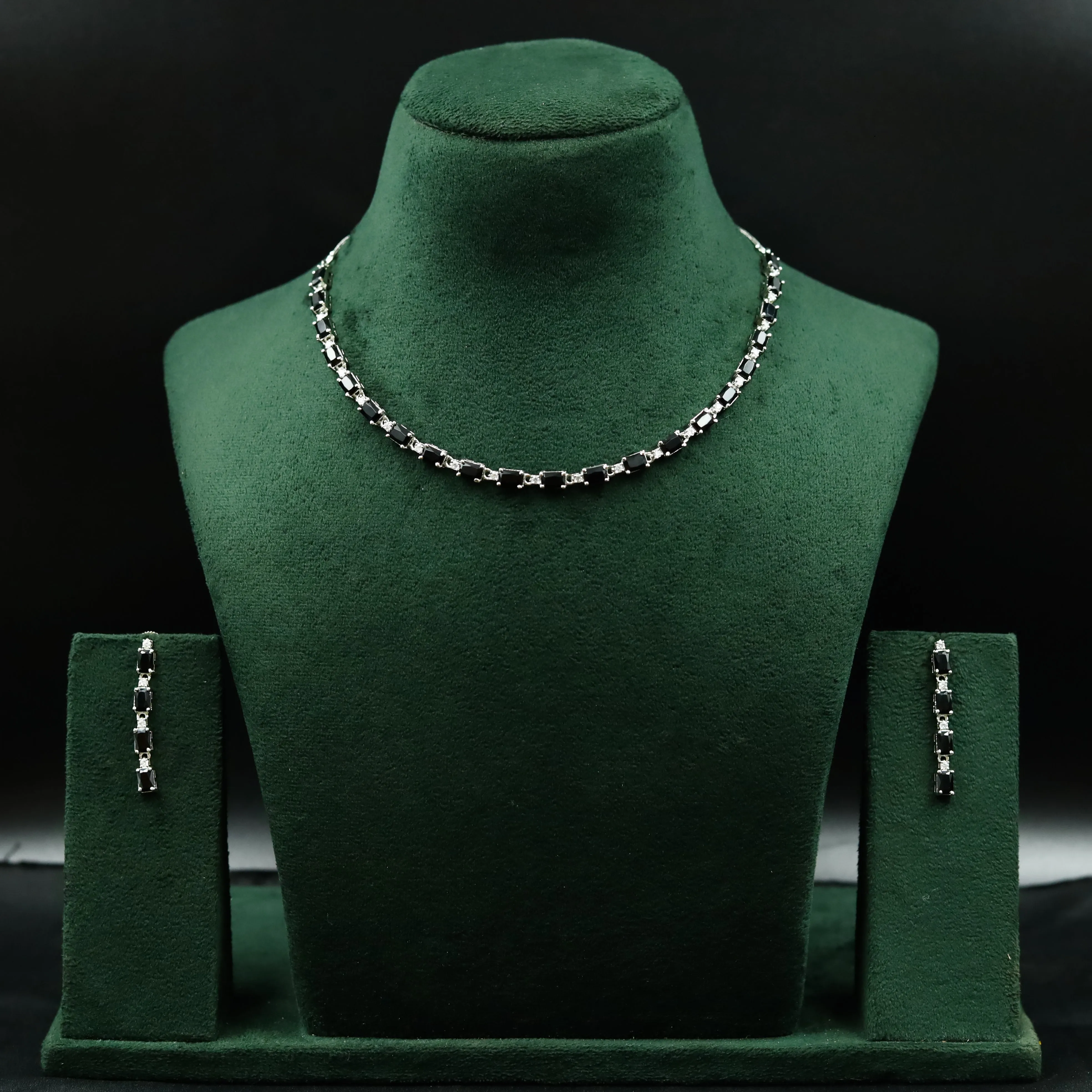 Round Neck Zircon/AD Necklace Set 12541-28
