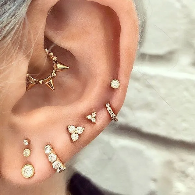 Scalloped Set Genuine Diamond Threaded Stud Earring by Maria Tash in 18K Gold. Flat Stud.