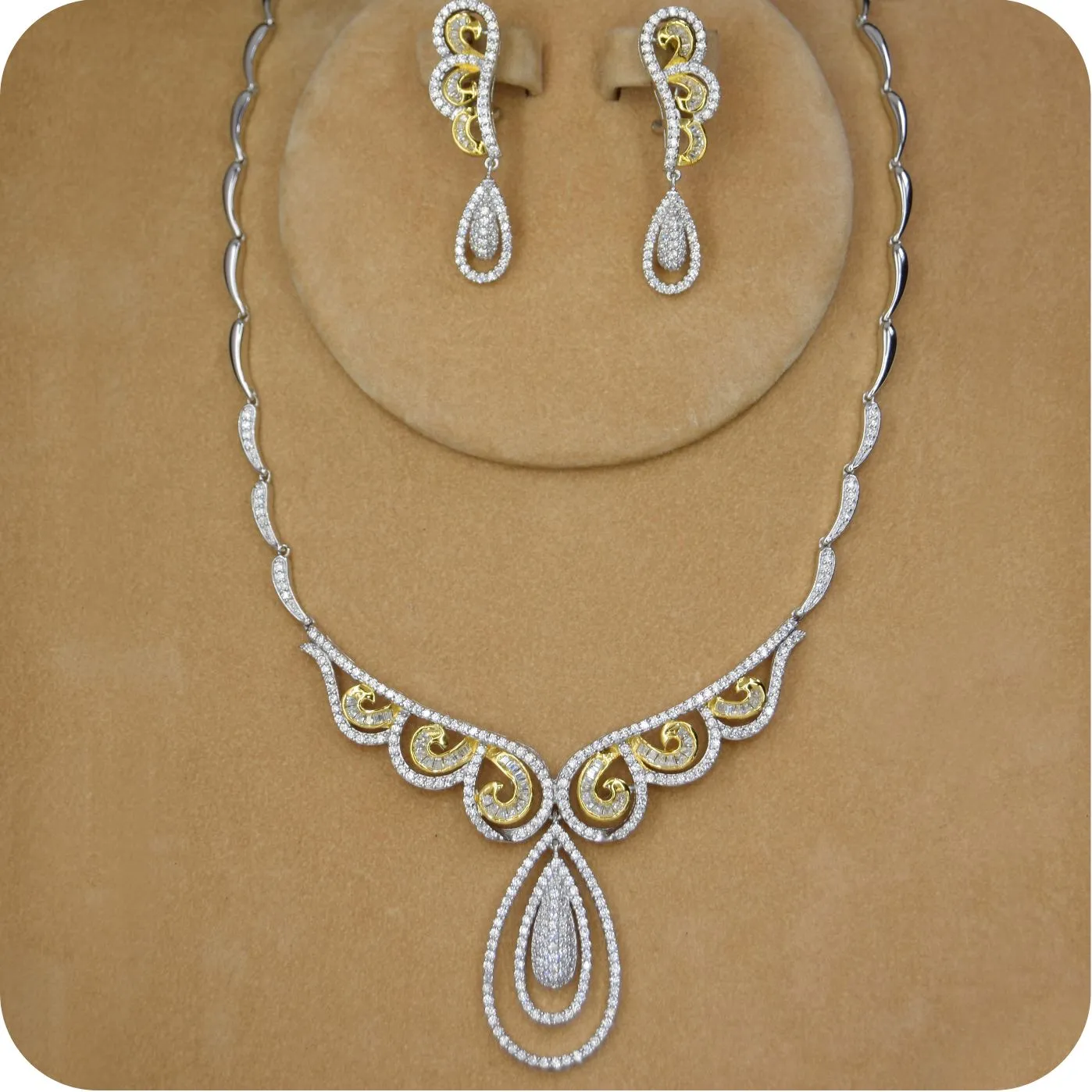 Sumptuous Bridal Necklace